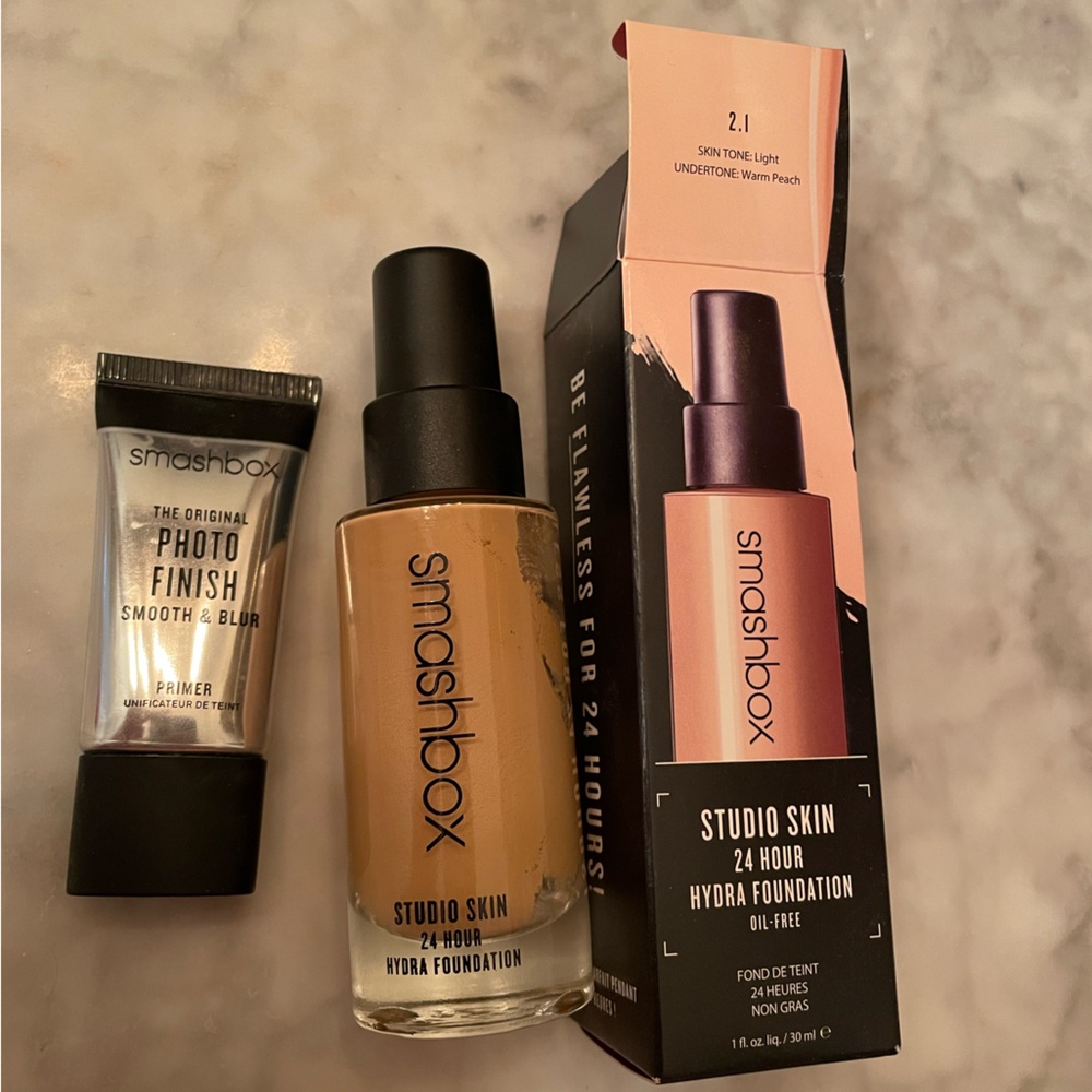 Discontinued- Smashbox Studio Skin foundation 2.1, NIB, Photo Finish primer